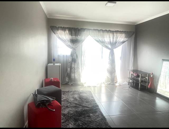 2 BEDROOM DUPLEX FOR SALE IN SINOVILLE